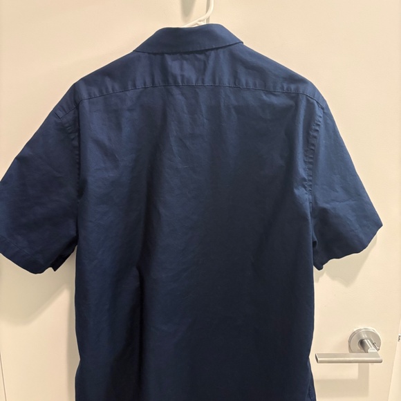 Men’s Banana Republic short sleeve button down, XL Navy - Picture 2 of 3